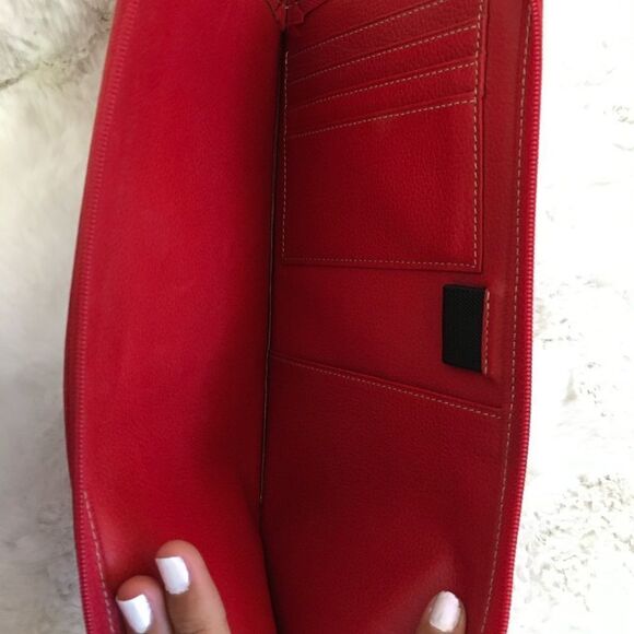 Levenger Large Red Leather Documents Zip-up Wallet - Picture 5 of 8